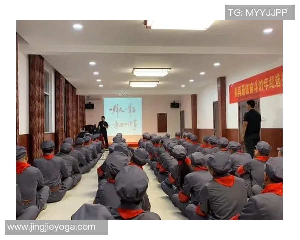 杭州足球队的转型之路:从传统到现代的深度解析与展望 杭州足球队的转型之路:从传统到现代的深度解析与展望