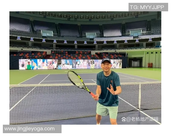 赛后分析:上海网球队与深圳网球队的比赛节奏与策略对比 赛后分析:上海网球队与深圳网球队的比赛节奏与策略对比